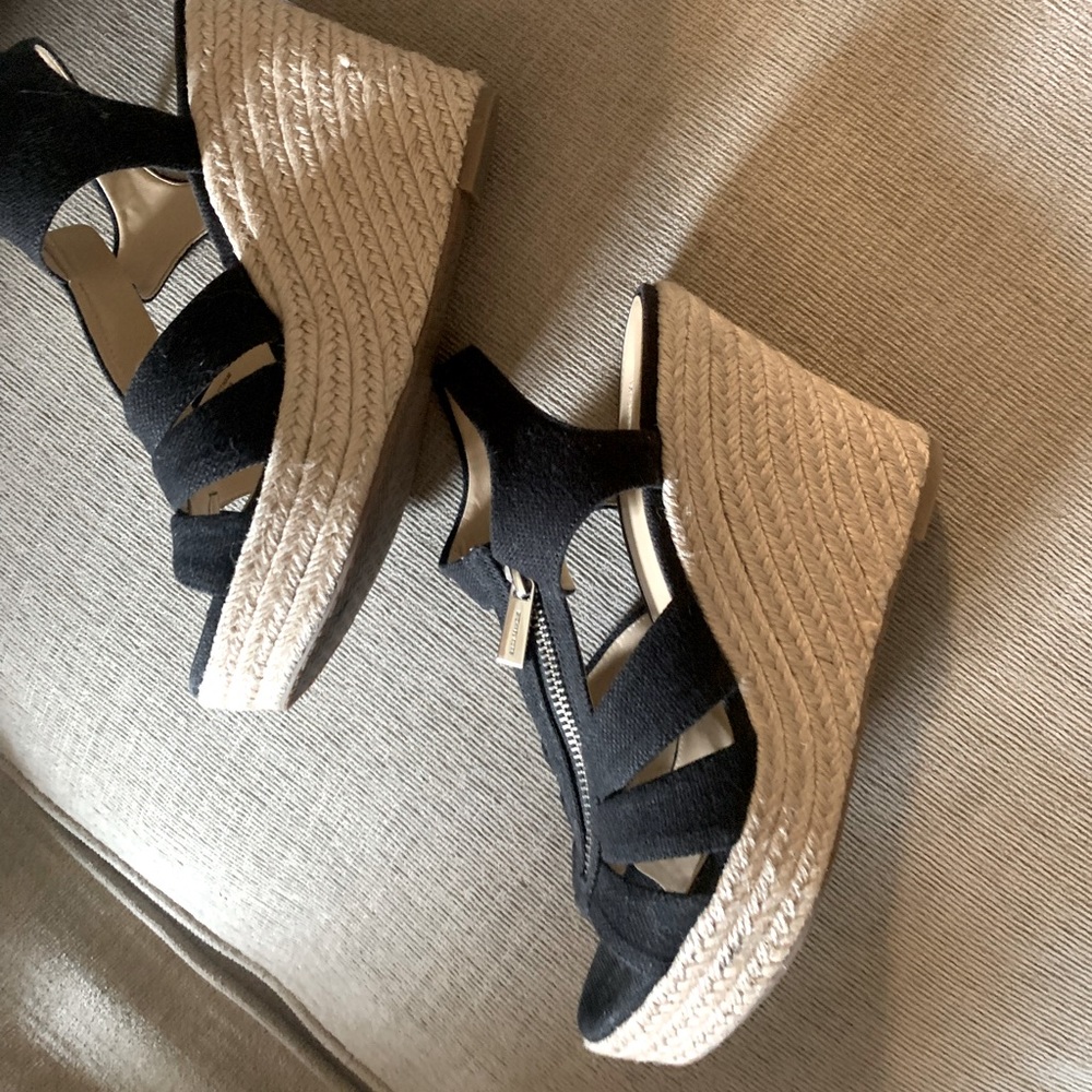 Micheal Kors wedges !